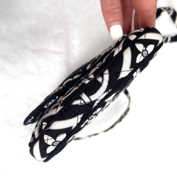 Vera Bradley Messenger Bag Black & White - Picture 11 of 15